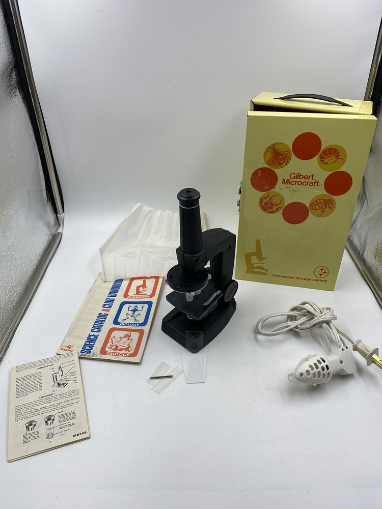 Vintage 1972 Gilbert Microcraft Microscope W/ Metal Case M8349