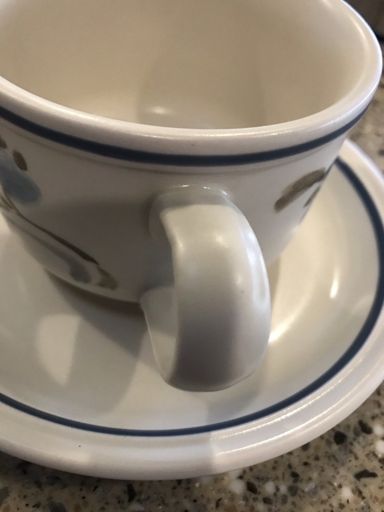 16 Pc Rare Johnson Bros Stoneware Sirroco Table Plus Cups & Saucers EC