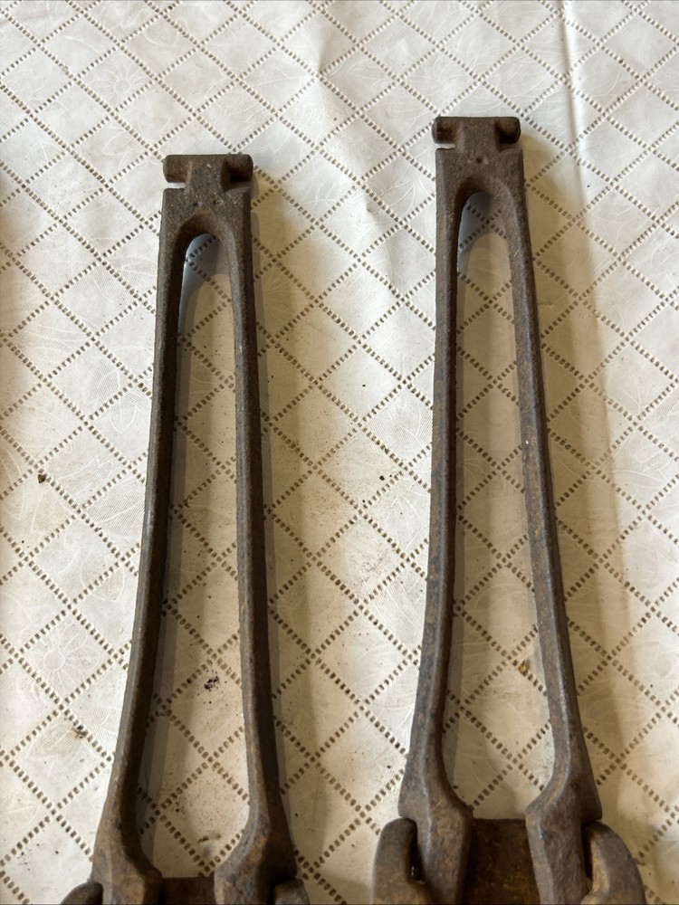 Antique (4) Cast Iron Drop Leaf Table Leaf Support Arms Brackets 10”