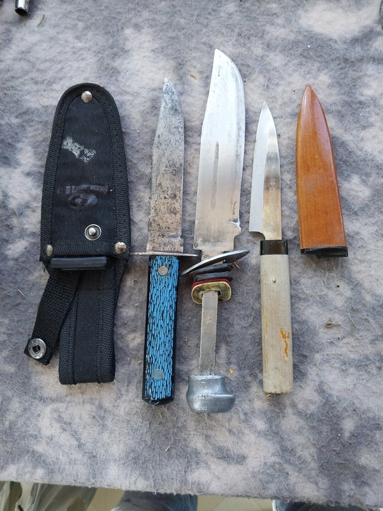 3 knives