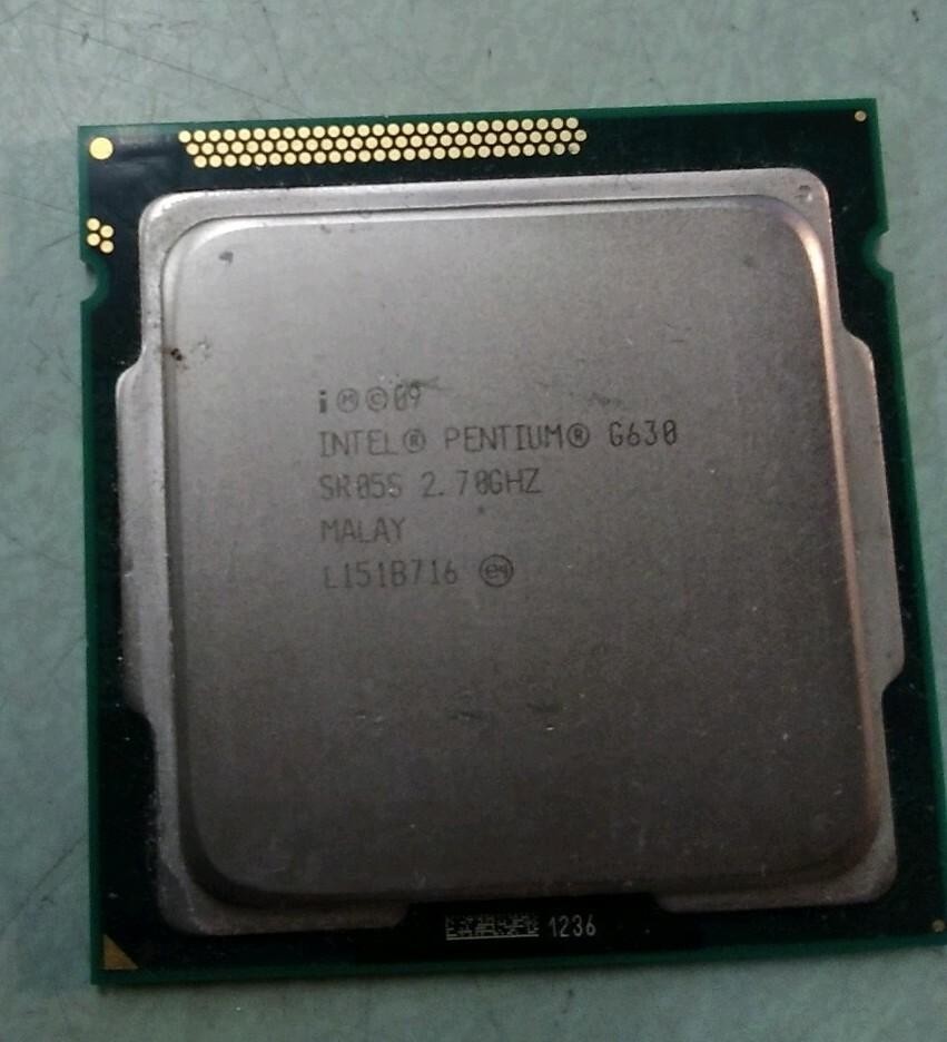 LOT OF 2 INTEL PENTIUM SR05S