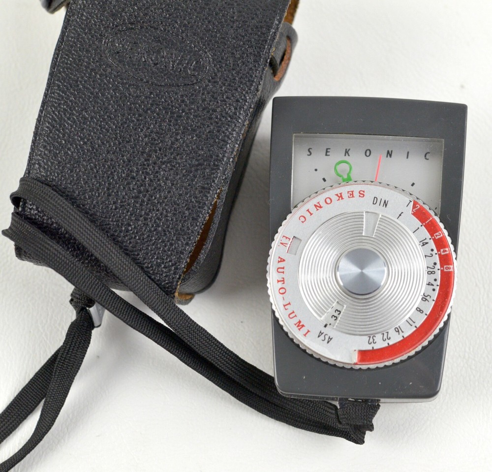 Sekonic  Auto-Lumi Analog Light Meter - working