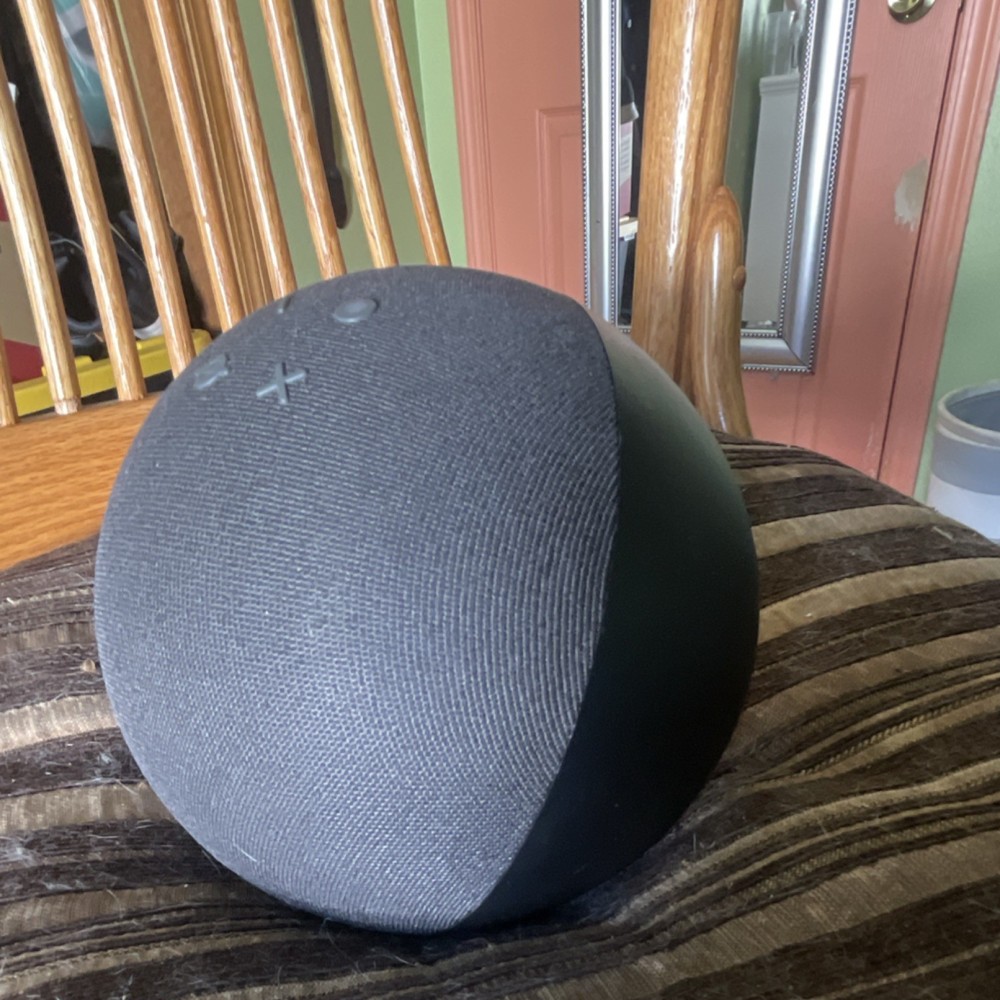 Amazon Echo Dot (4th Generation) Black Smart Speaker Alexa Wireless Bluetooth