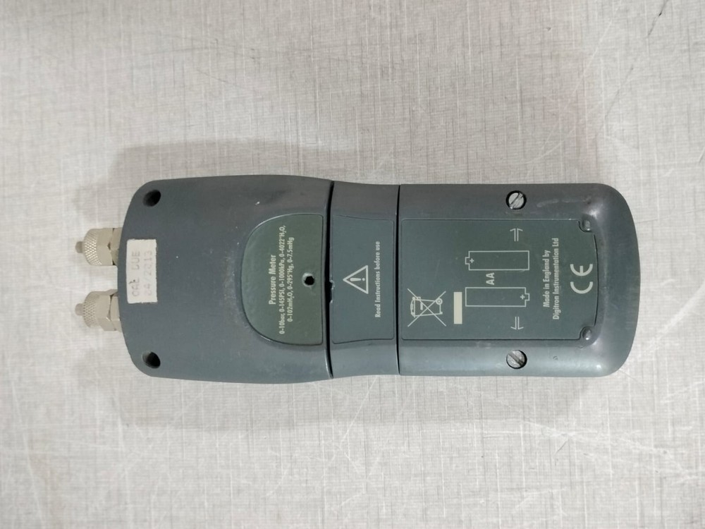 Digitron 2026P Manometer