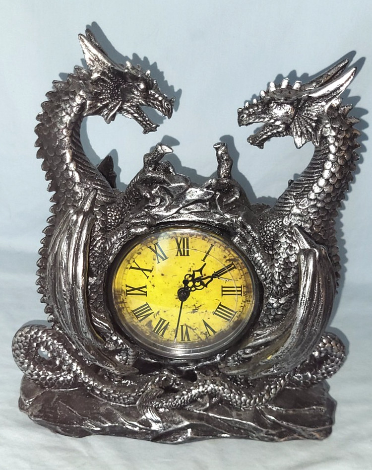 DWK Gothic Twin Dragons Table Clock