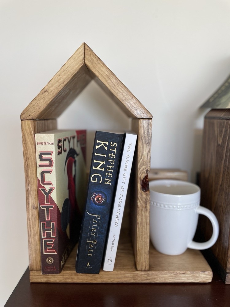 Book Nook - Mini Bookshelf & Placeholder!