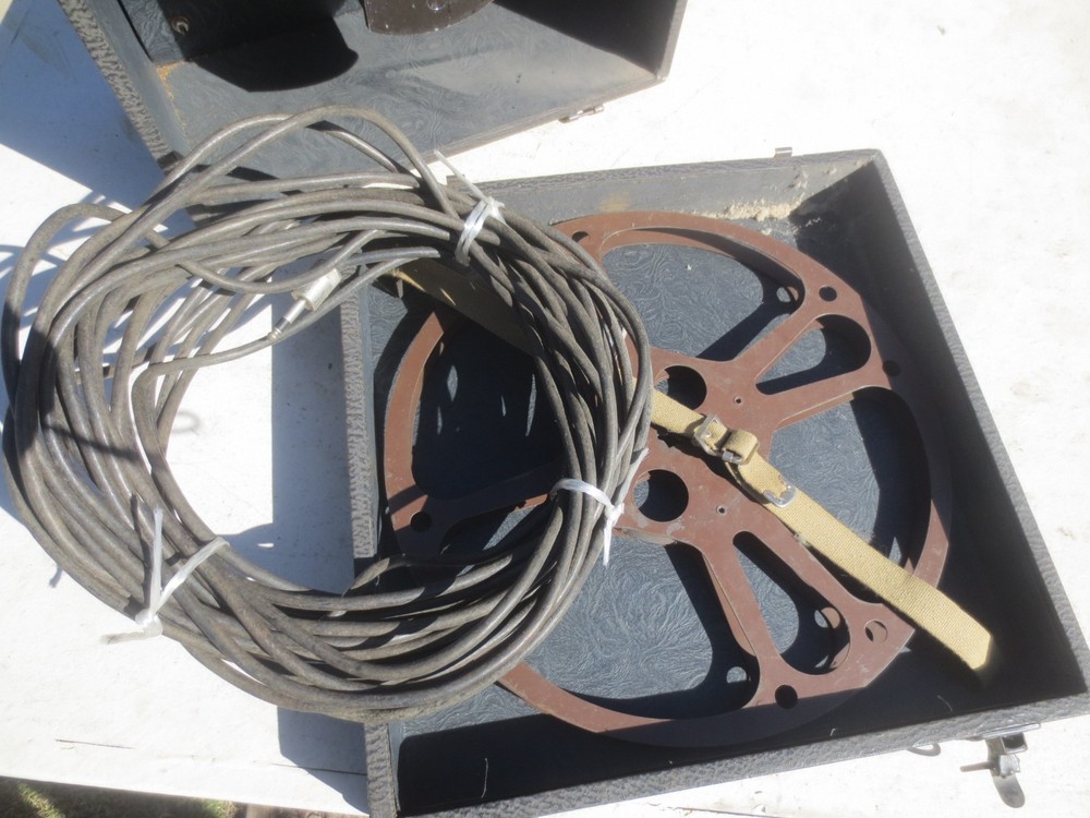 AMPRO Speaker Model 18030 / Vintage NICE!