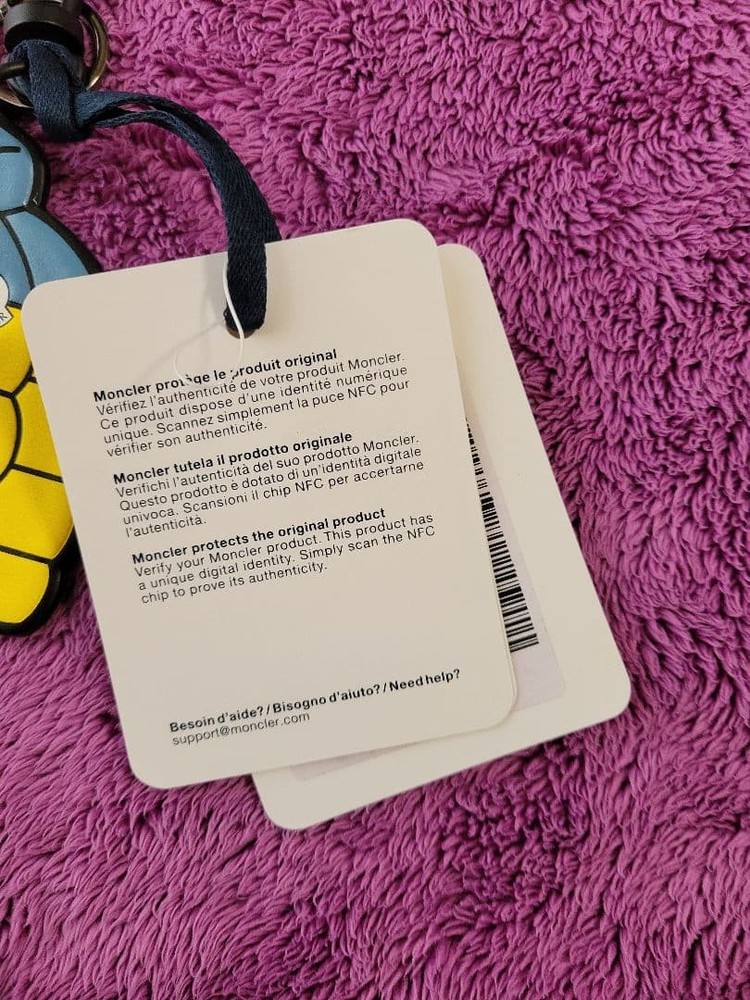 ️MONCLER Down jacket type keychain