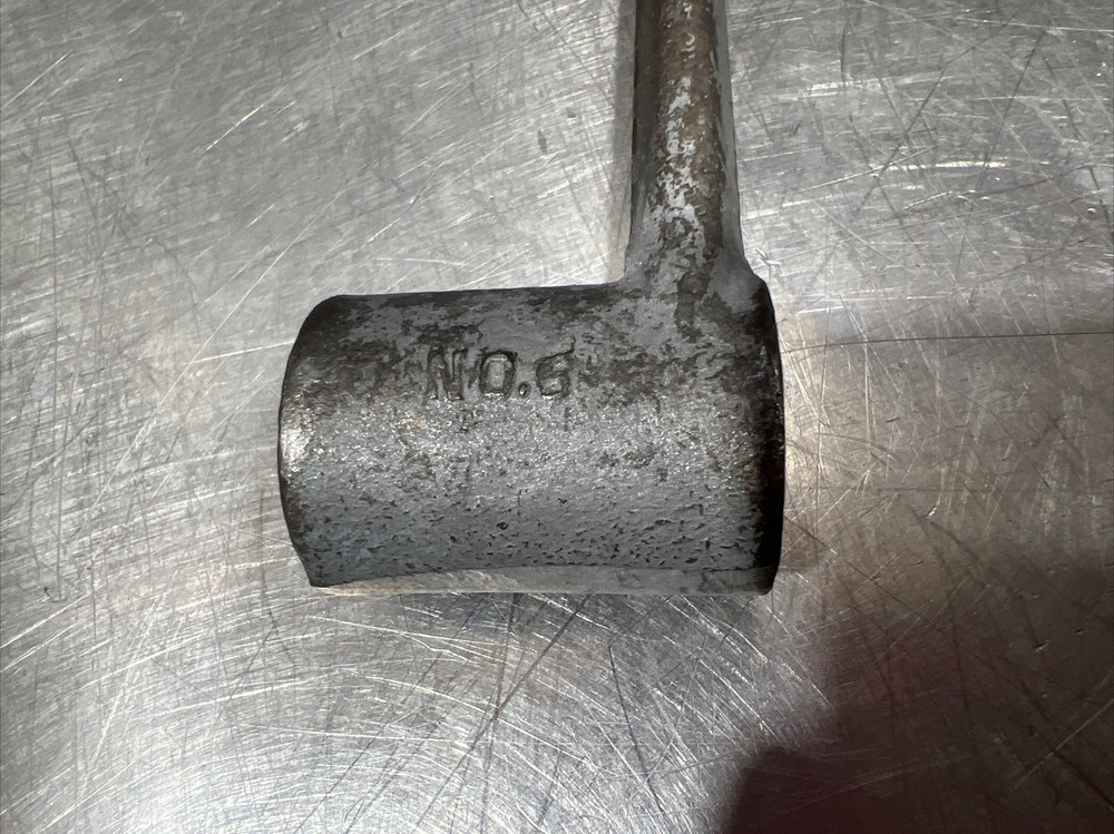 Vintage Williams No 6 cast iron milling machine handle