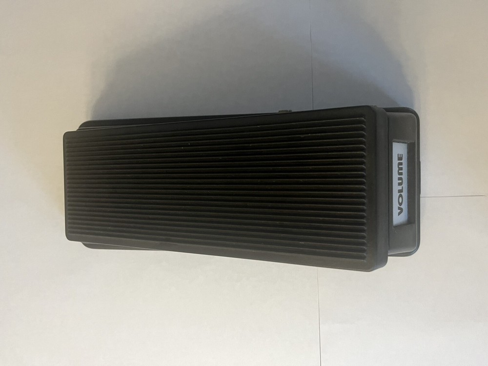 MPM VP 26 Volume Pedal 4 Inputs