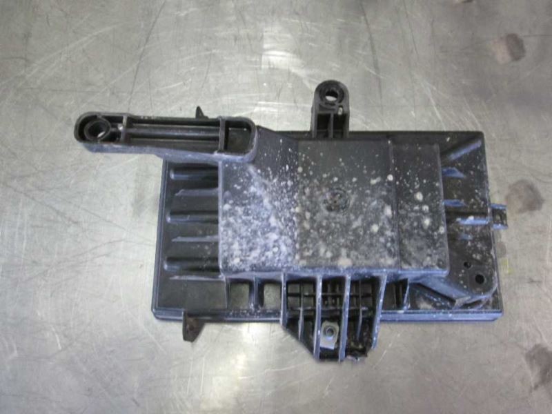 2014 CARAVAN BATTERY TRAY 356741
