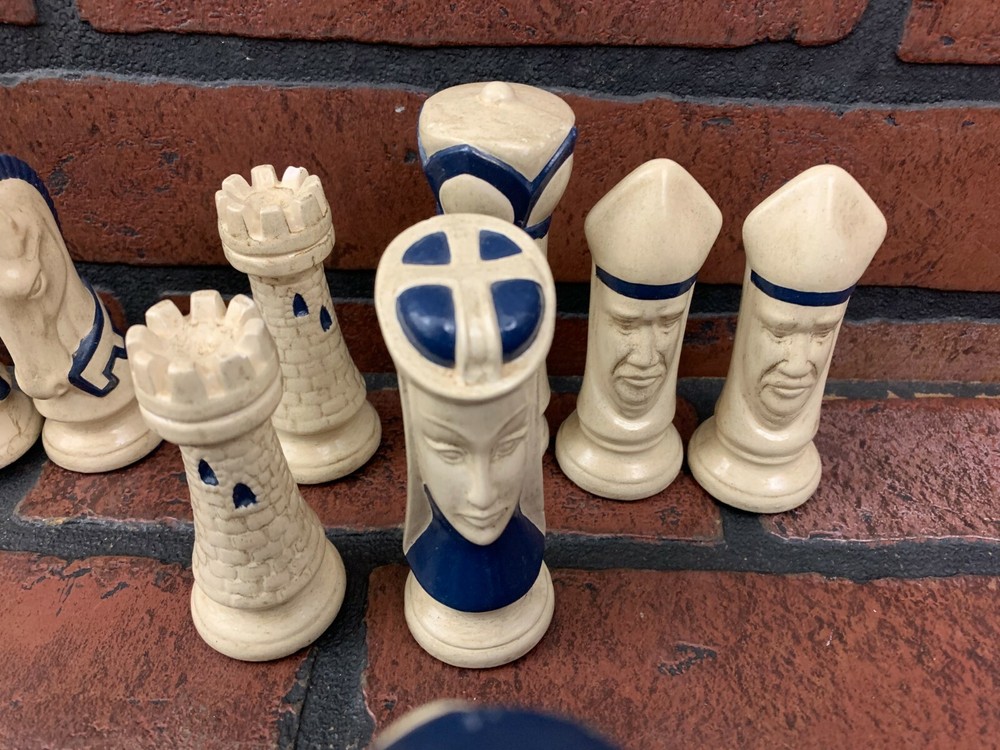 Vintage Chess Pieces Ceramic Medieval White Blue 31pcs