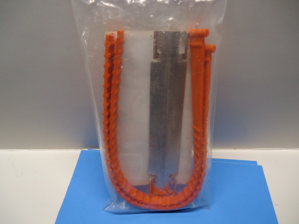 Klein tools Plumbers kit #69346, Level mount for PVC pipe