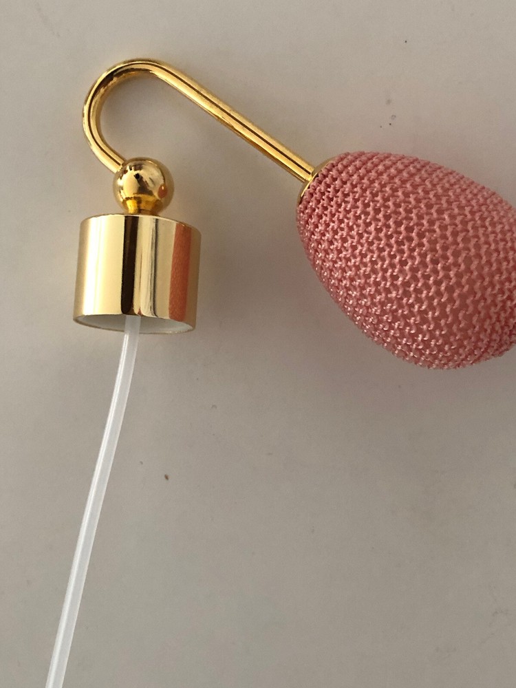 A standard size of spray atomizer with Peach bulb ,new,
