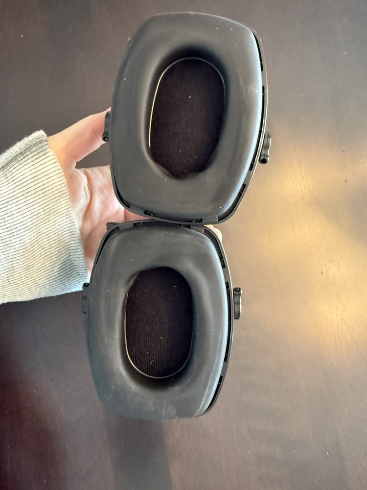 Trackr Bluetooth Headmuff Open As Is See Photos