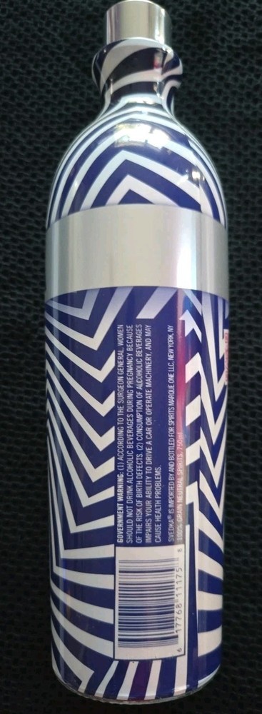 SVEDKA Psychedelic Optical Illusion Limited Edition Empty Bottle from 2008-EUC
