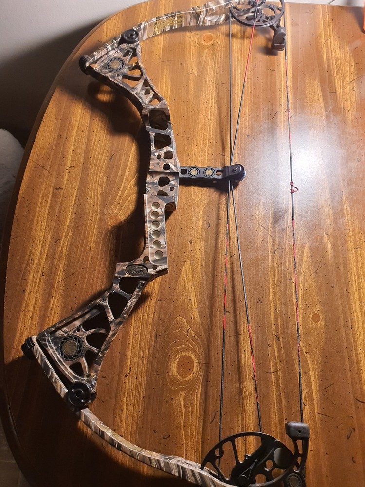 Mathews DXT Compound Bow