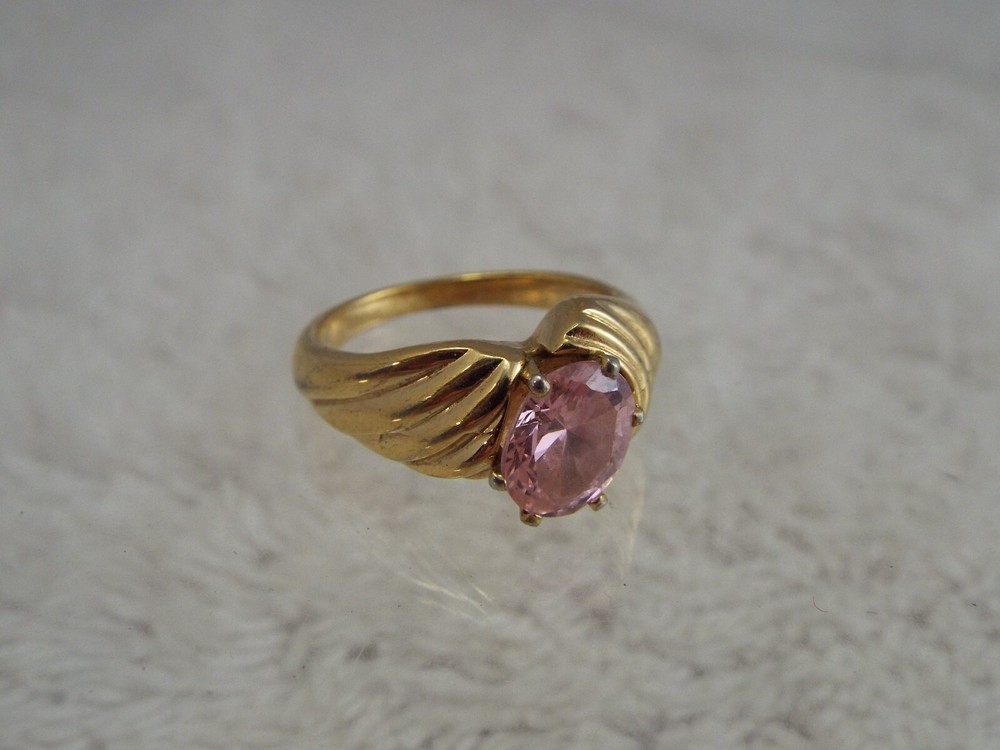 Goldtone Pink Rhinestone Ring ~ Size 8.5 (C75)