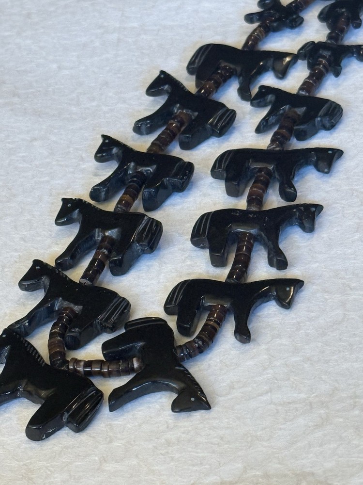 horses fetish necklace