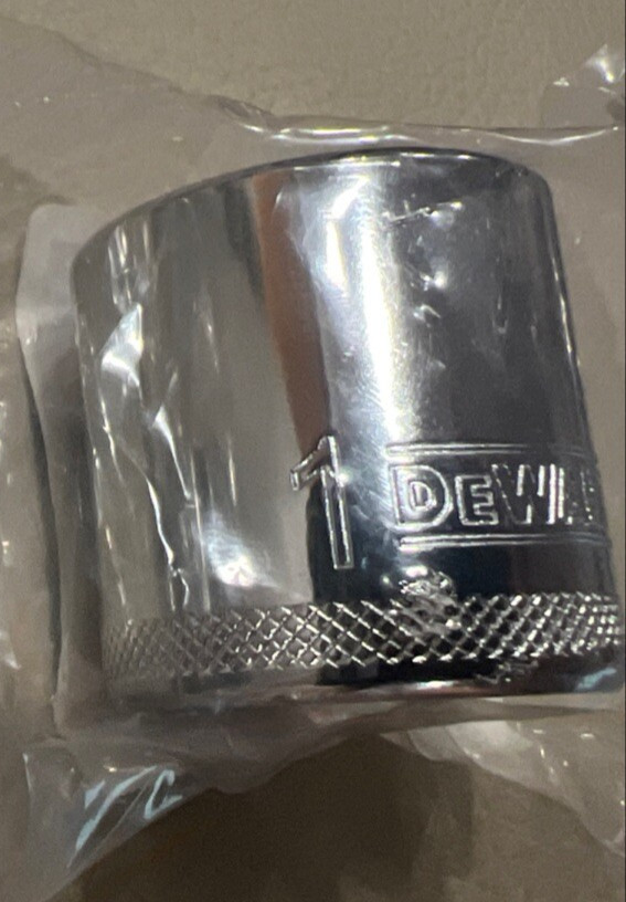 DeWalt 1" Socket 3/8 Drive 6 Point Chrome