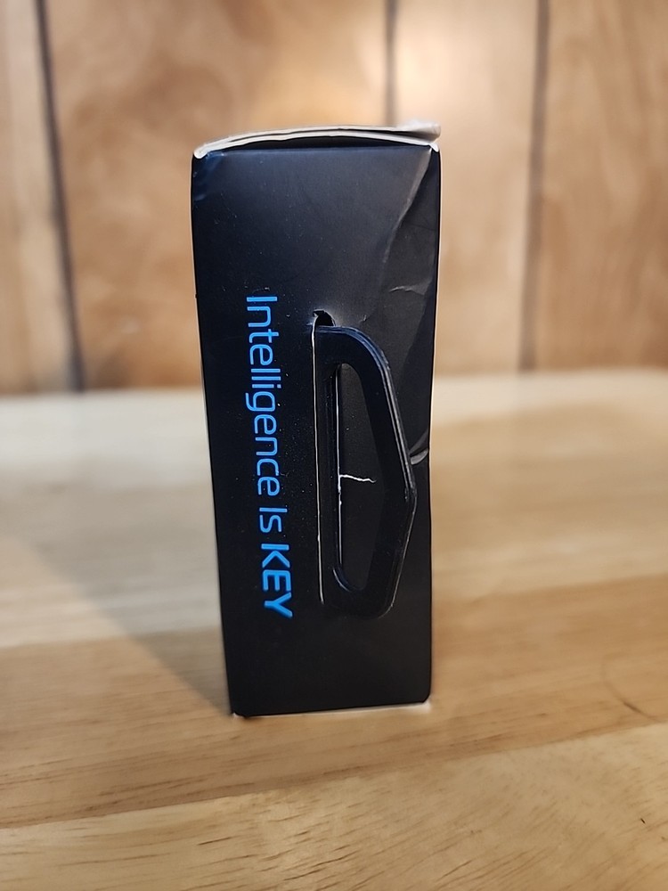 KLIC Padlock Bluetooth Keyless USB Apple Android Rechargeable Lock