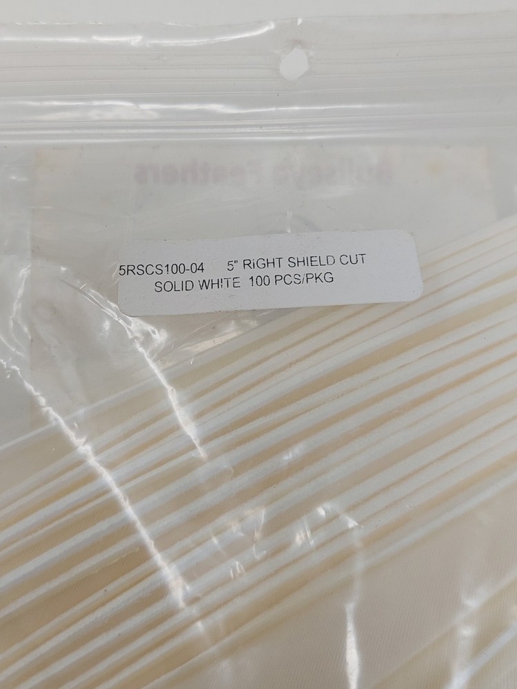 100pk Bullseye Archery Feathers 5" Right Wing: Shield Solid White