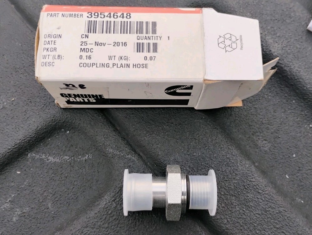 Genuine Cummins 3954648 Hose Fitting / Connector