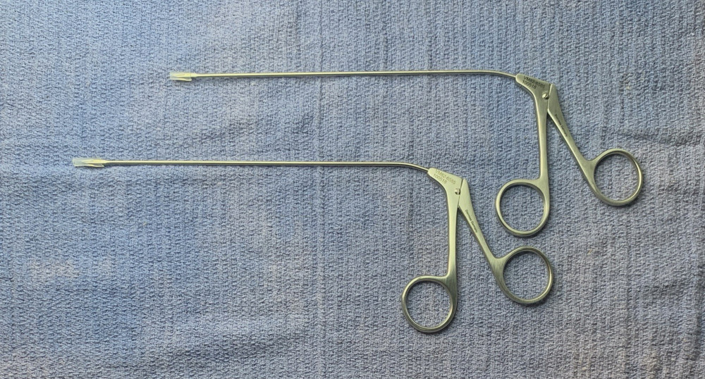 V.Mueller VM 82–6585 Microlaryngeal ENT Scissors