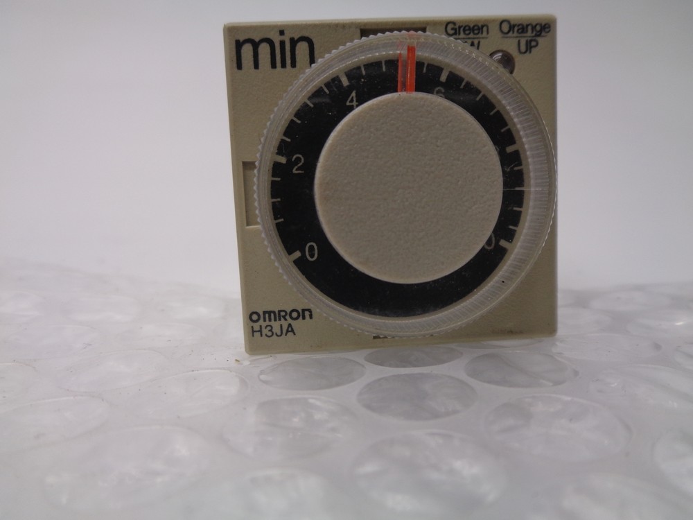 OMRON H3JA-8C TIMER RELAY NSNP
