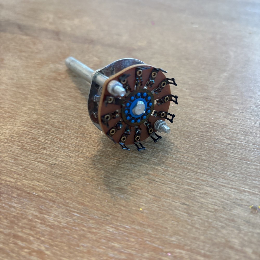 PA1003  CRL SWITCH ROTARY 4 POLE NON SHORTING 2 POSITION