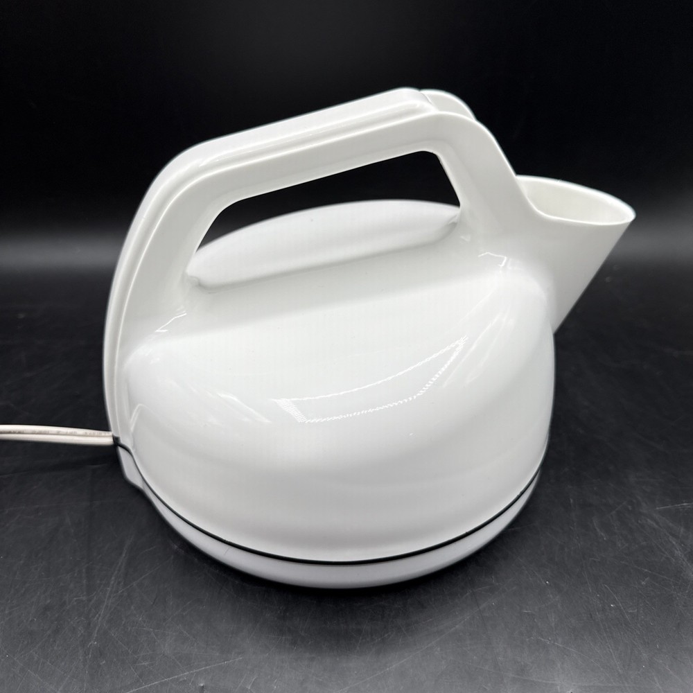 West Bend Model 6400 1 Quart Electric Tea Kettle Water Heater 1000W Quick Heat