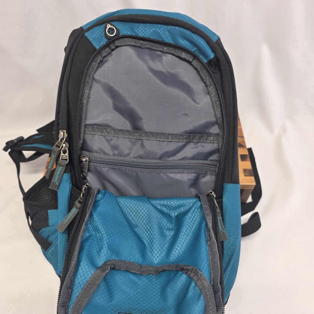 MothyBot Hydration Pack Backpack 2L Bladder Hiking Camping Blue Reflective