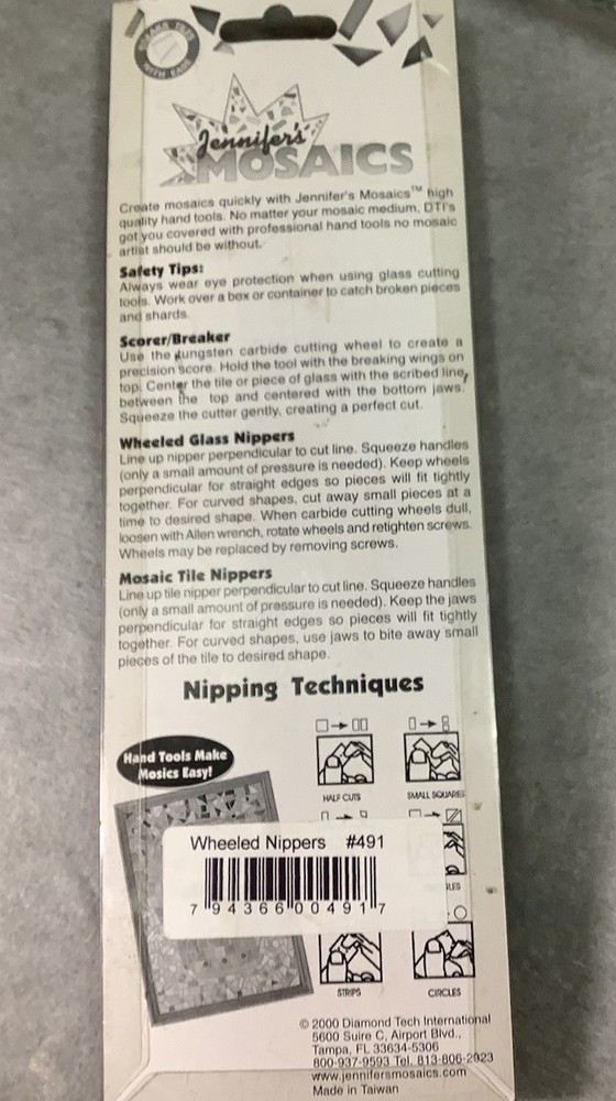 Melissa Mosaics Tie Nipper