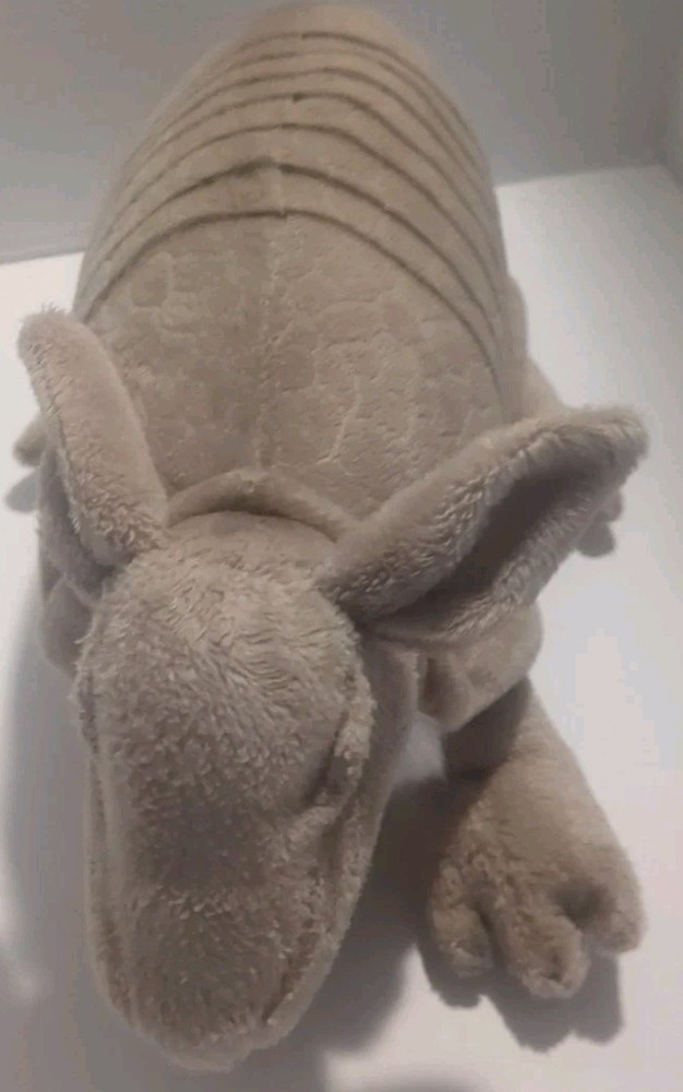 Armadillo Wildlife Tree 16 Inch