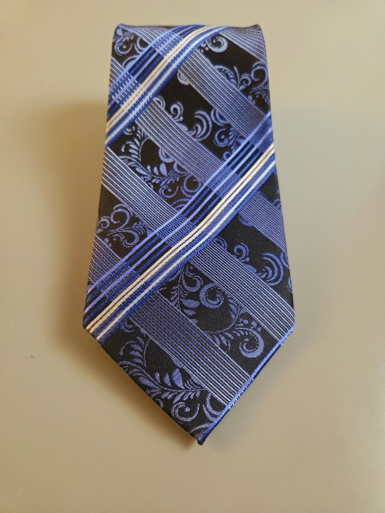 Van Heusen 100% Silk Neck Tie