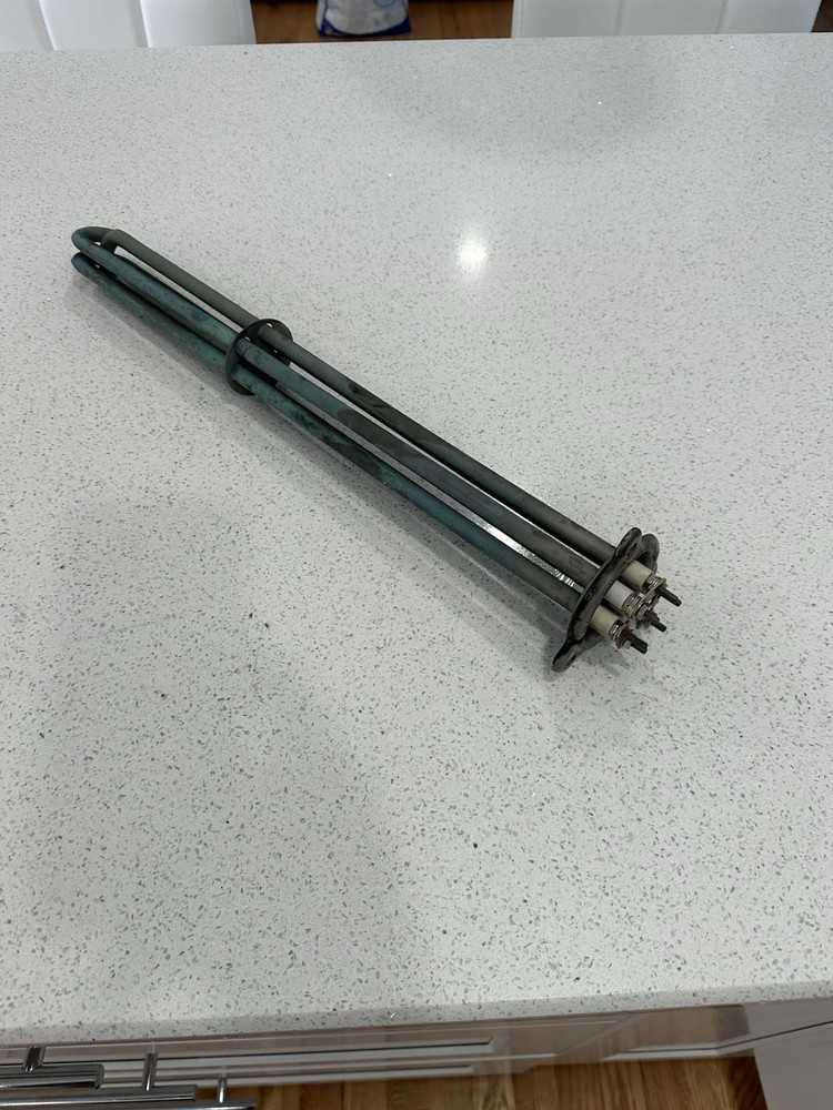 CHAMPION BOOSTER TANK