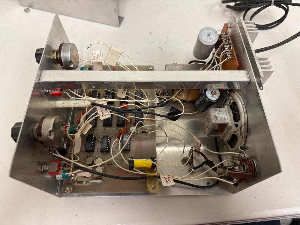 Homebrew IC KEYER W/ PROGRAMMABLE ERASABLE MEMORY