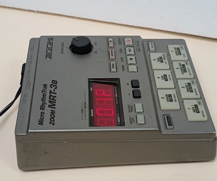 ZOOM drum machine micro rhythm trk MRT-3B sequencer beat loop midi stereo Works
