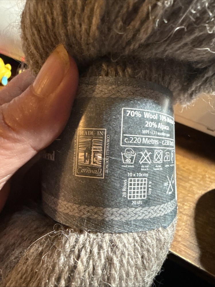 Blacker Cornish Tin II - 11 birthday Blend DK UK - Levant grey