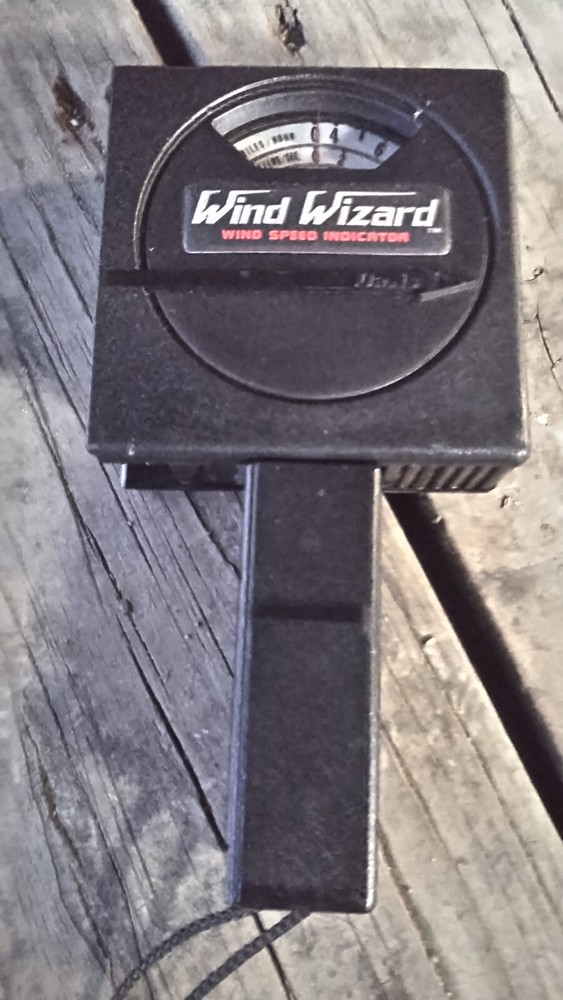 Davis "Wind Wizard" Wind Speed Indicator W/Case Very Good Condition-Works.