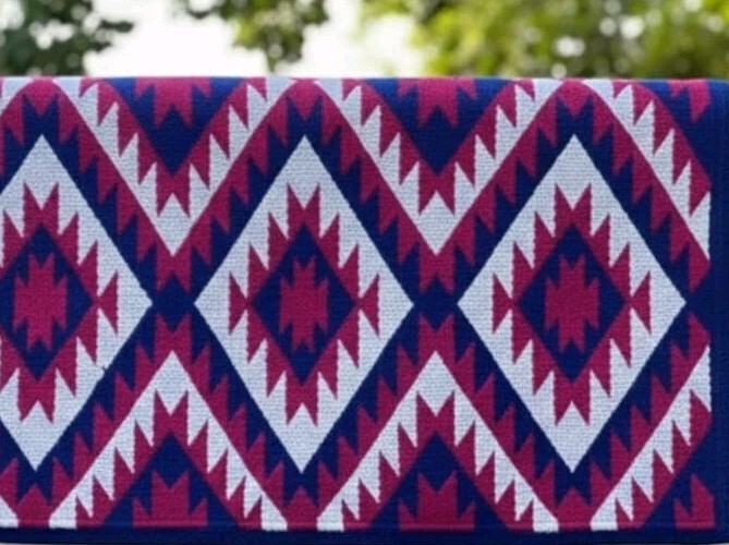 Show Ranch Pad White Magenta Navy Blue 34×38