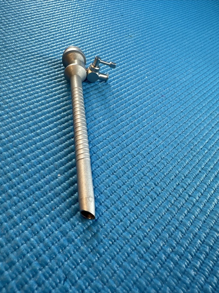 ConMed CD1609FH Core Entree II 5x100mm Cannula / Sheath