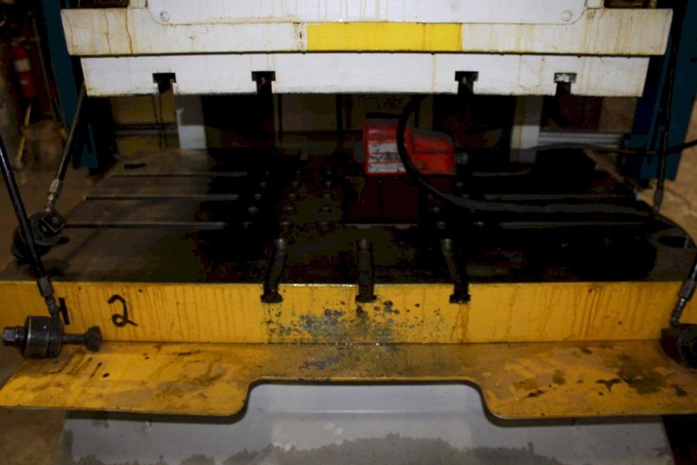 175 TON CINCINNATI HYDRAULIC PRESS