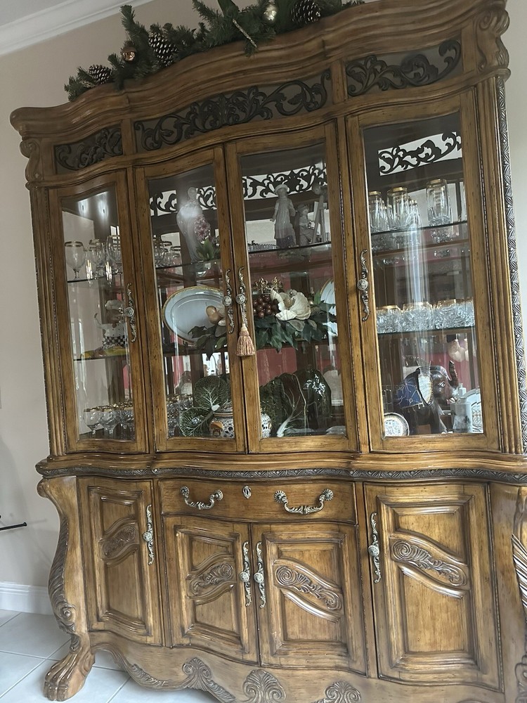 AICO by Michael Amini Torino 10PC dining room set