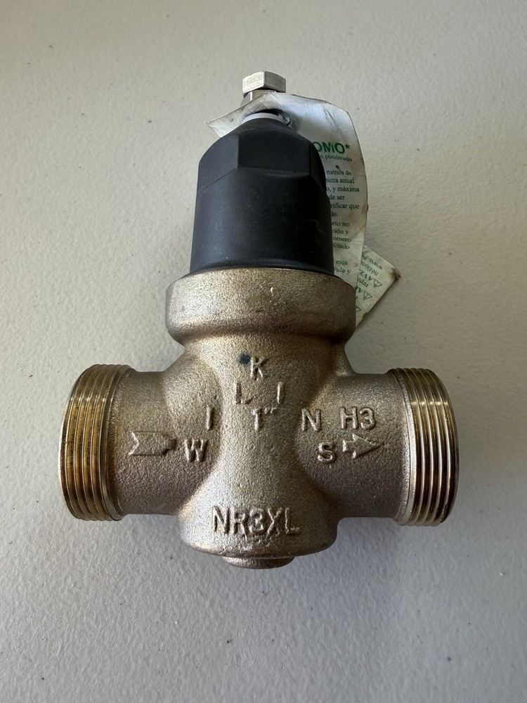 Zurn Wilkins NR3XL Water Pressure Reducing Valve Brass 1"