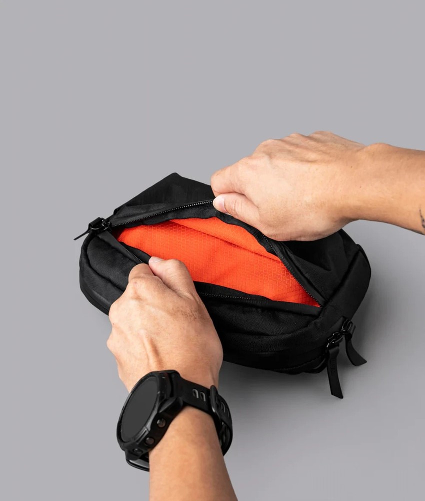 Alpaka | Flight Sling | 1L | Black | X-Pac VX42