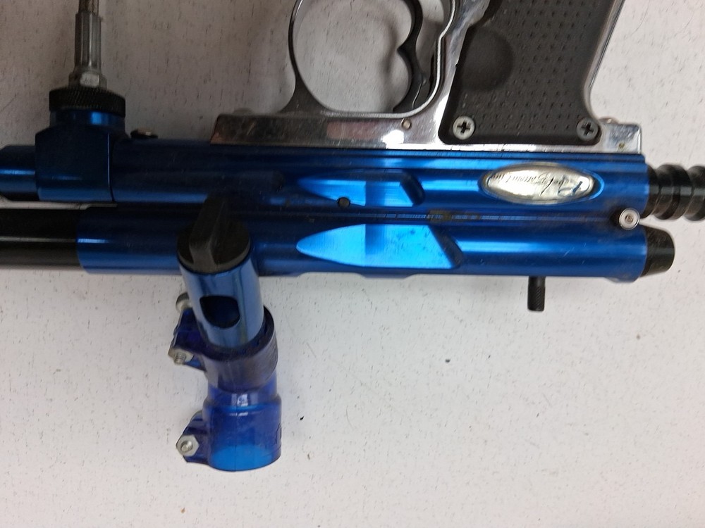 REBEL PAINTBALL MARKER BLUE