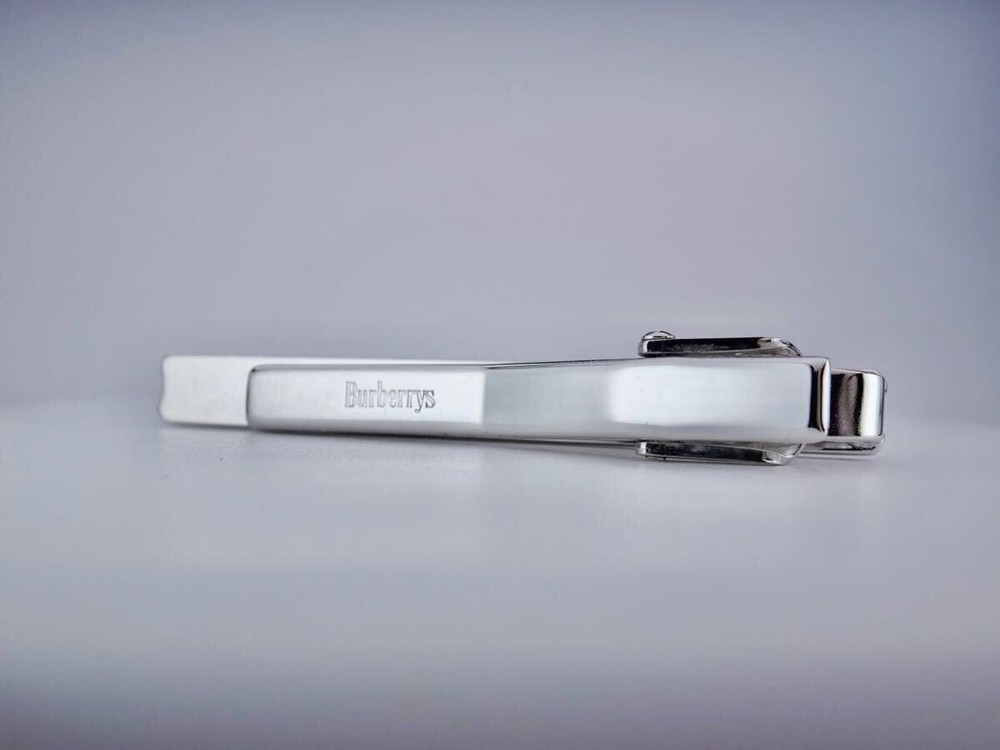 Burberry Silver Tie Pin Bar 7-7-377