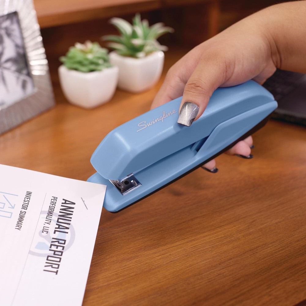 Stapler, 20 Sheet Capacity, 545 Desktop Stapler, Electric Blue S7054511