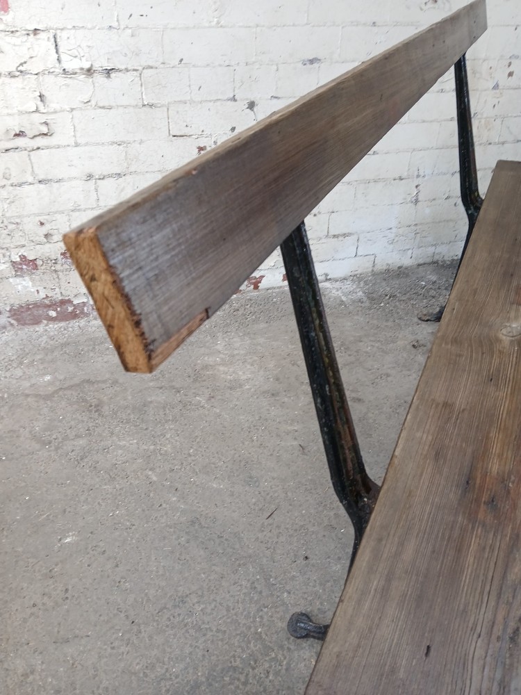 Garden bench with castiron ends